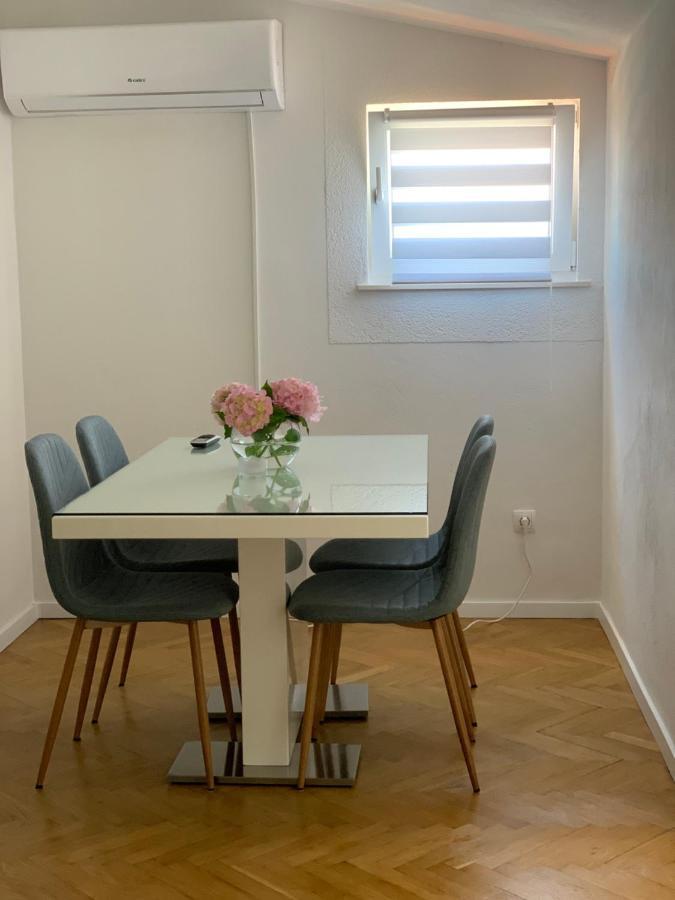 Seaview Apartment Rose 2 Trogir Bagian luar foto