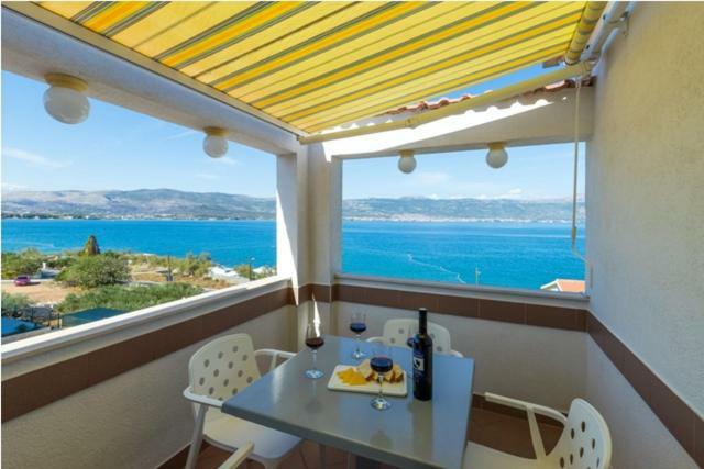 Seaview Apartment Rose 2 Trogir Bagian luar foto