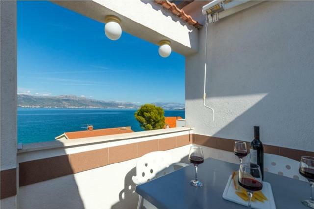Seaview Apartment Rose 2 Trogir Bagian luar foto